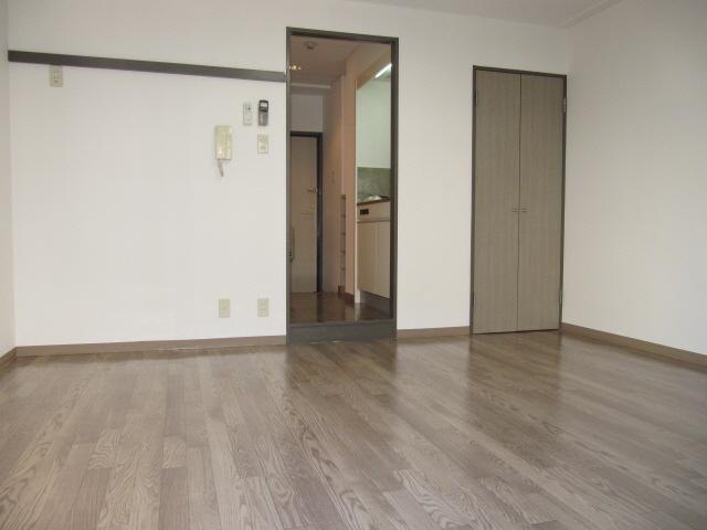 ドール久屋通の居間写真