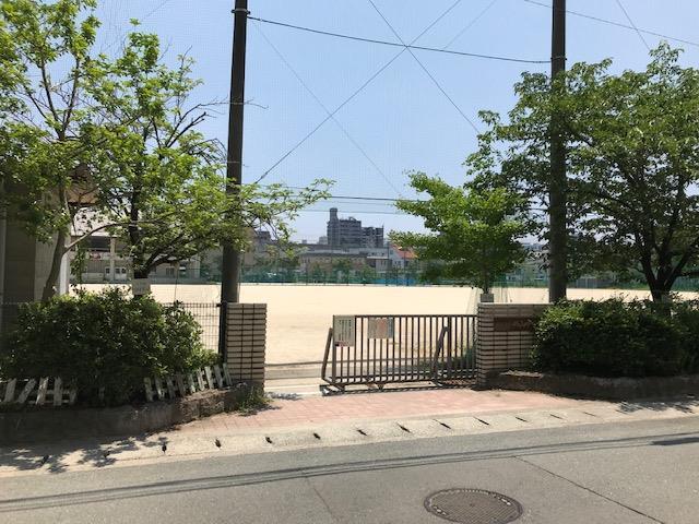 中学校　西山中学校（中学校）まで550m