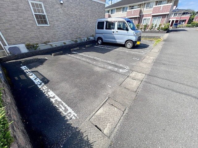 駐車場　駐車場完備です