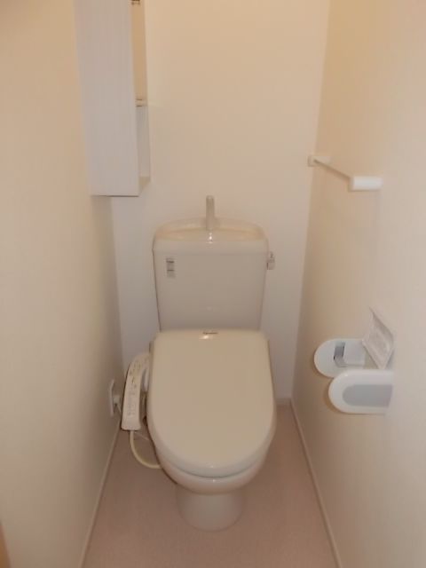 エレガント・フィオーレIIのトイレ写真