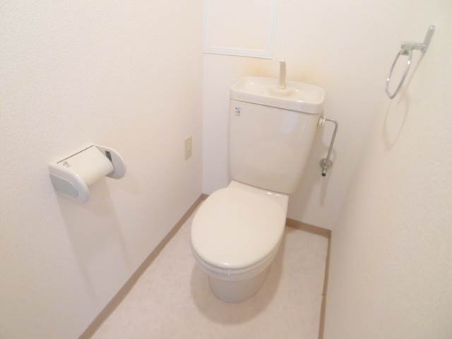ＪＲ中央本線 金山駅 徒歩5分 11階建 築27年のトイレ写真