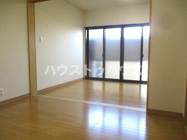 第三ヒルズハウスの居間写真