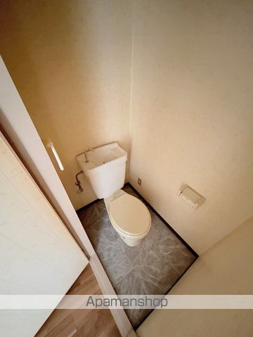 地下鉄御堂筋線 なかもず駅 徒歩10分 3階建 築38年のトイレ写真