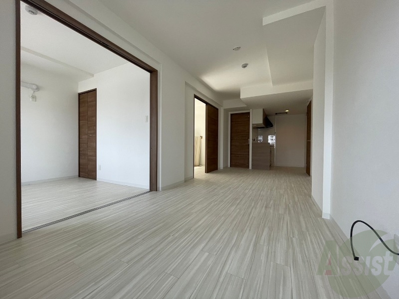 居室・リビング　広くてキレイなお部屋が広がっていて、充実した生活が送れそう。