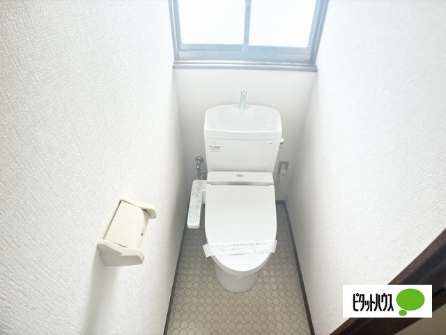 ＪＲ大糸線 島内駅 徒歩3分 2階建 築38年のトイレ写真