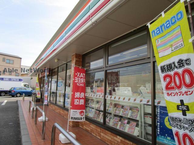 コンビニ　セブンイレブン名古屋六が池町店（コンビニ）まで674m