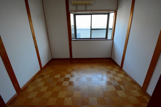 松生町貸家の内装写真