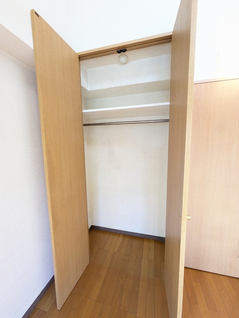 収納　※クリーニング前の参考写真です