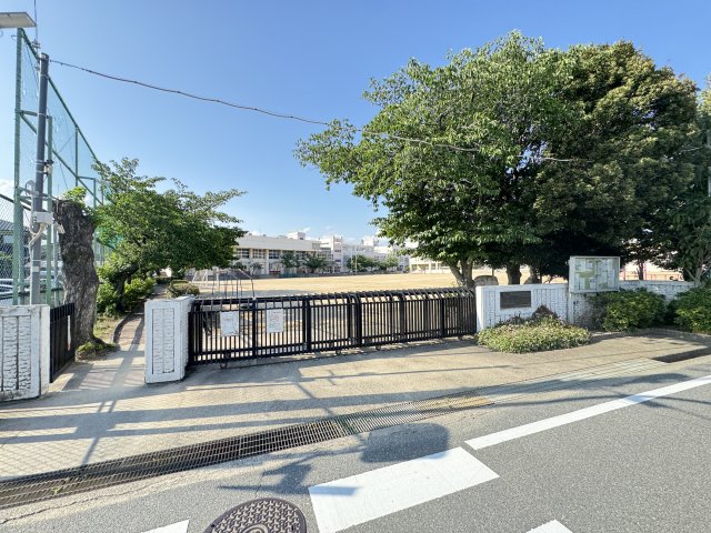 小学校　伊丹市立桜台小学校（小学校）まで1171m