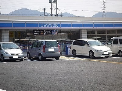 コンビニ　ローソン有野町二郎店（コンビニ）まで510m