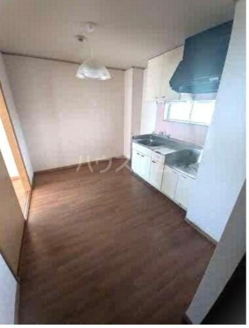 エステート小山第一の居間写真