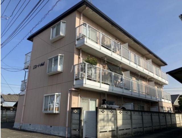 エステート小山第一の外観写真