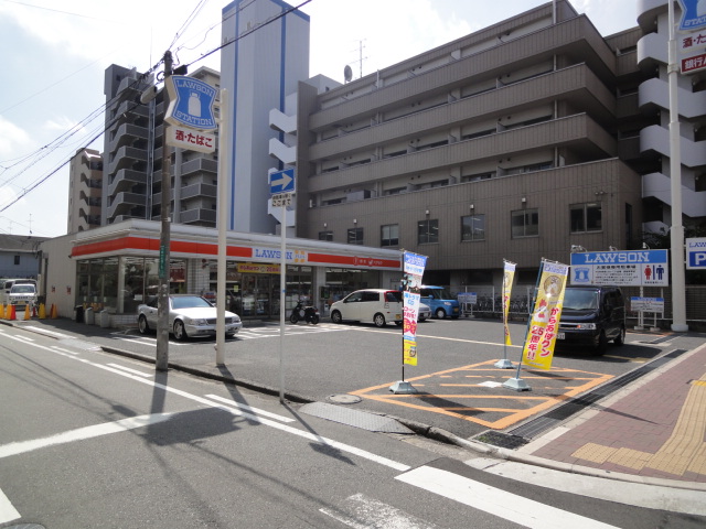 コンビニ　ローソン三国ケ丘駅前店（コンビニ）まで178m