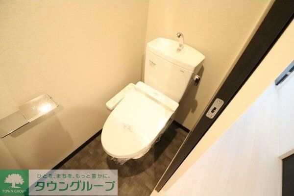 ファーストステージ江坂広芝町のトイレ写真