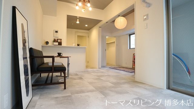 居室・リビング　※別号室の参考写真になります。
