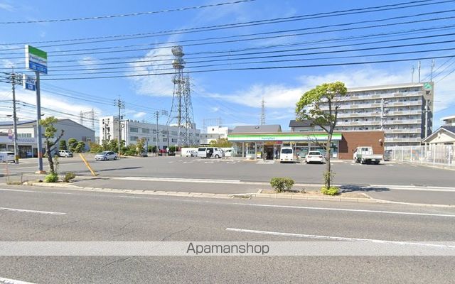 コンビニ　ファミリーマート福成二丁目店（コンビニ）まで848m