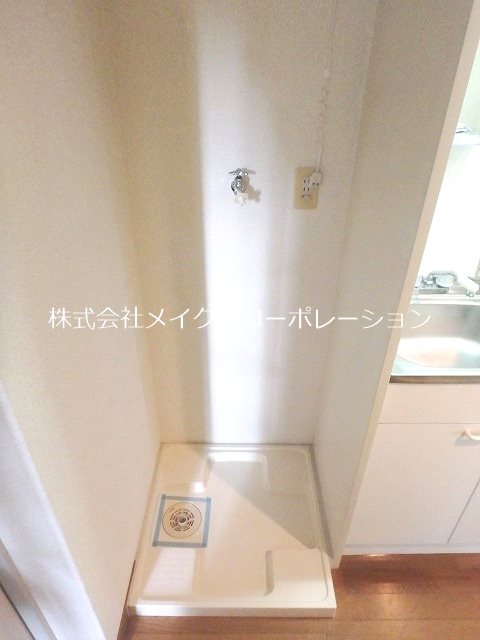 地下鉄空港線 西新駅 徒歩6分 8階建 築30年の内装写真