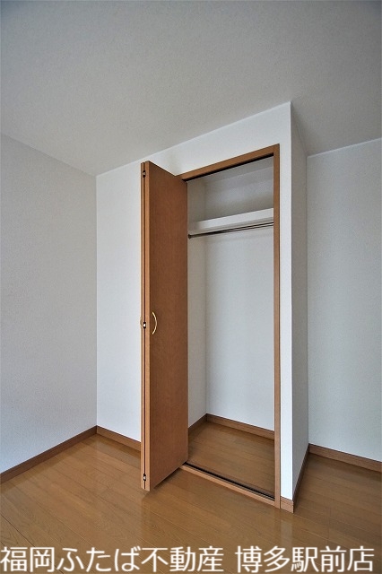 アリエスサン西新の内装写真
