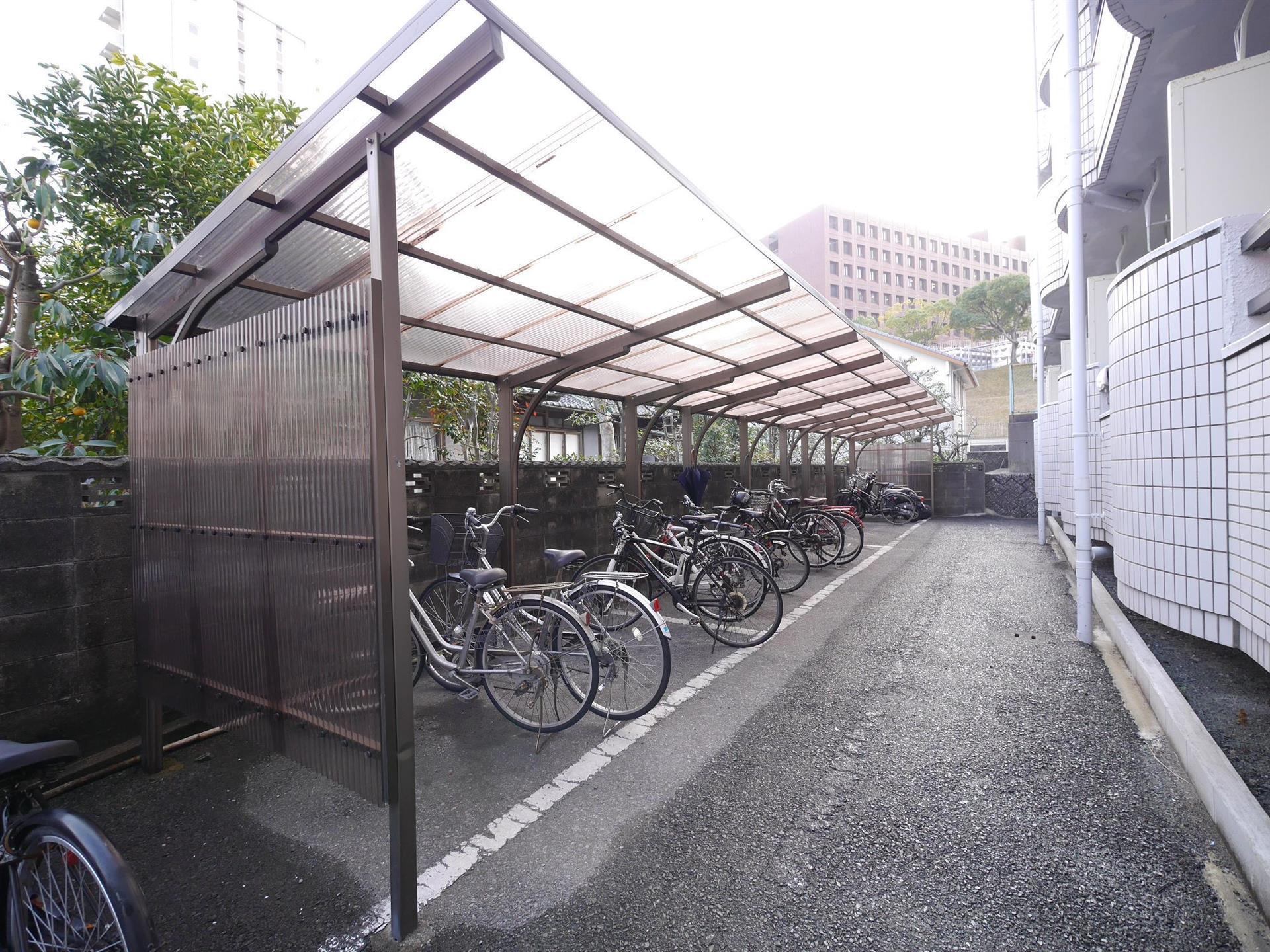 駐車場　駐輪場