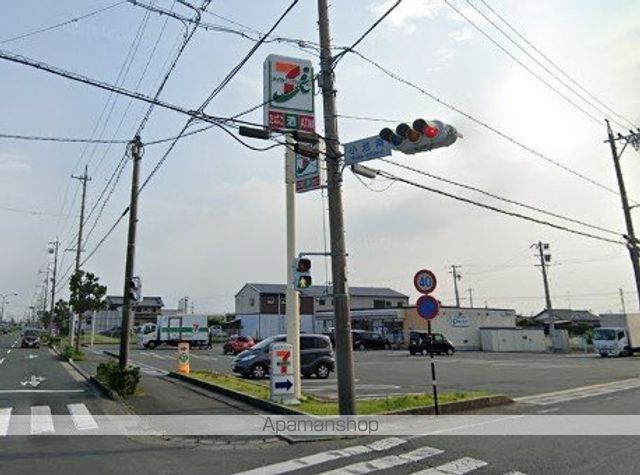 コンビニ　セブンイレブン（コンビニ）まで413m