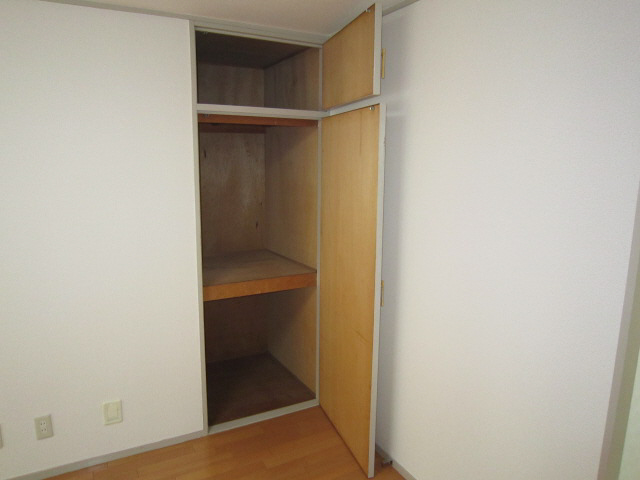 収納　写真は同マンションの別のお部屋のものです