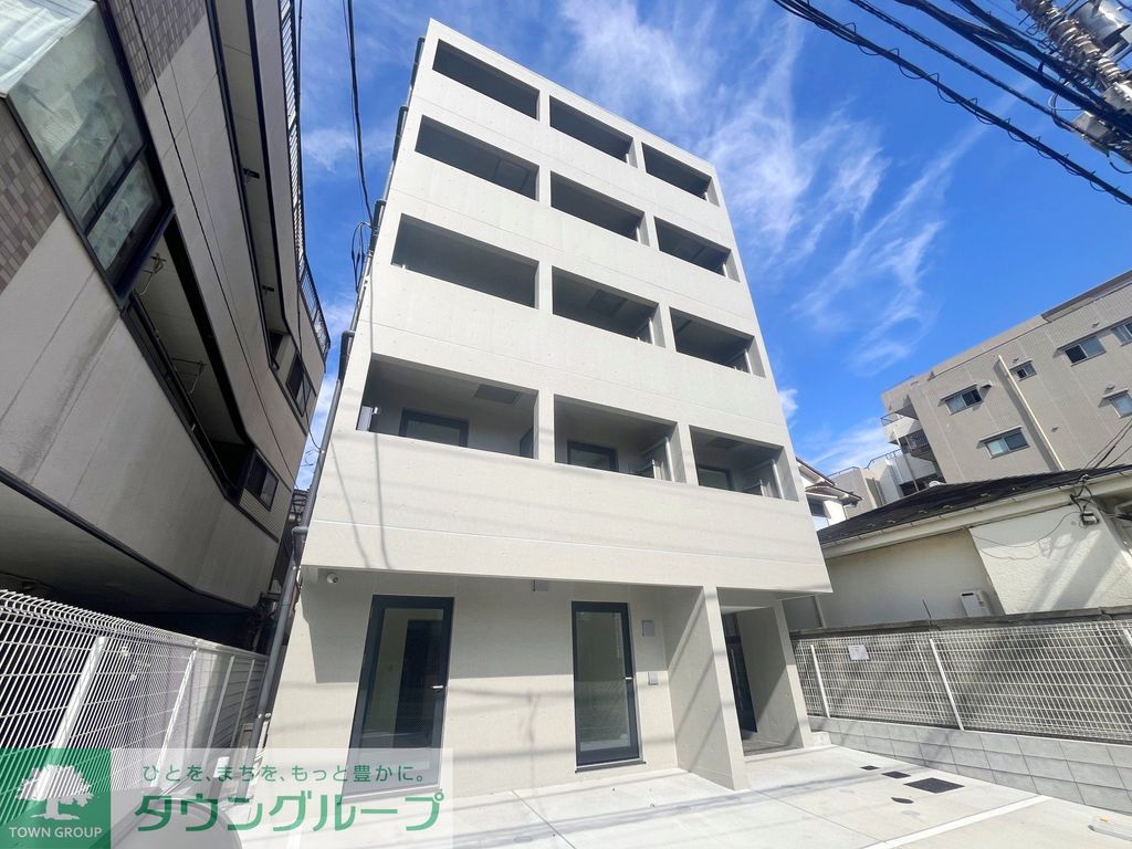 トイレ　★奇数階・偶数階で木材や壁の色が異なります。