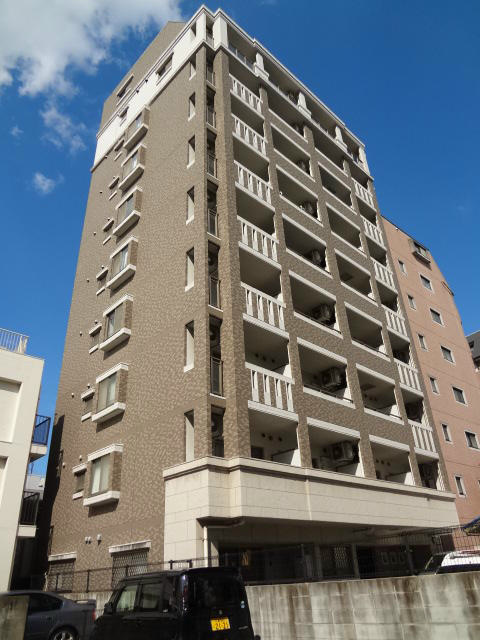 西鉄天神大牟田線 西鉄平尾駅 徒歩11分 築22年