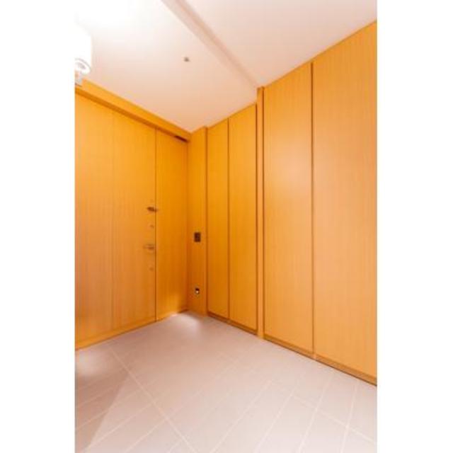 玄関　※写真は同タイプ住戸です。