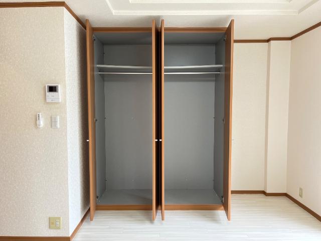 収納　リビングクローゼット