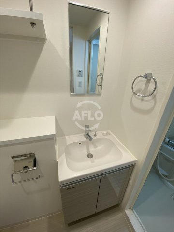 洗面設備　レオンコンフォート谷町六丁目　洗面化粧台