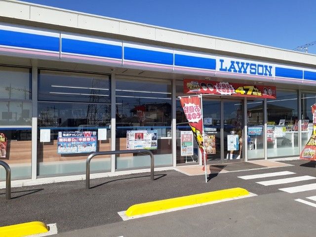 コンビニ　ローソン箕郷町下芝店（コンビニ）まで400m