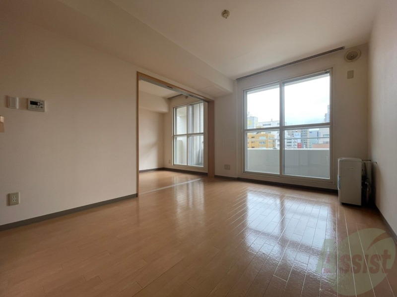 居室・リビング　広くてキレイなお部屋が広がっていて、充実した生活が送れそう。