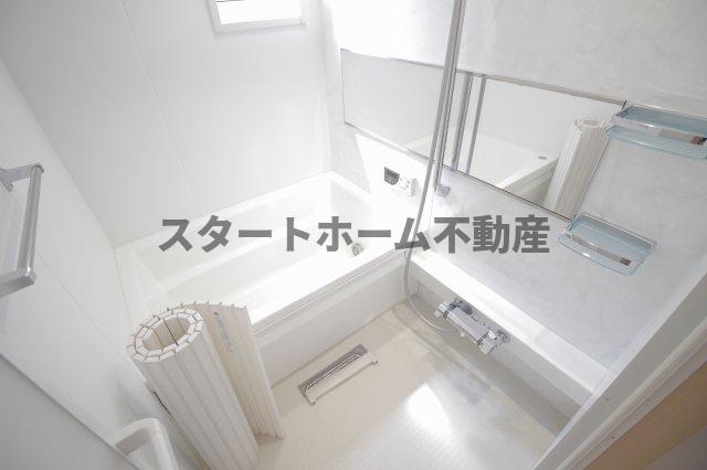バス・シャワールーム　落ち着いた空間のお風呂です