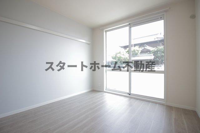 その他部屋・スペース　使い勝手のいい寝室です