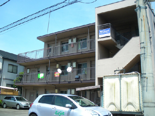 三島市清住町のマンションの建物外観