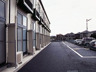 バルコニー　南西向きで日当たりも良好。