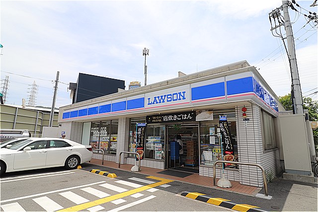 コンビニ　ローソン大東南新田二丁目店（コンビニ）まで244m
