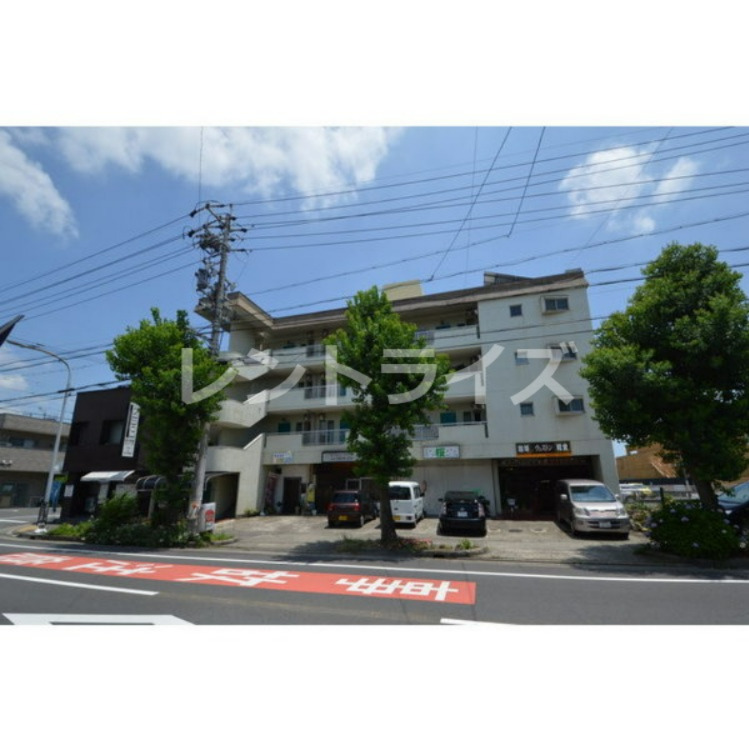 稲沢市高御堂のマンションの建物外観