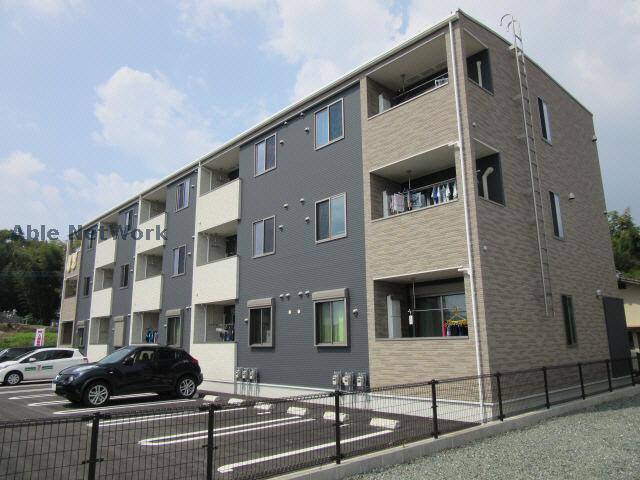 熊本市北区高平のアパートの建物外観