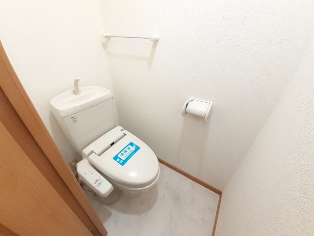 【セトルエレガンＡのトイレ】