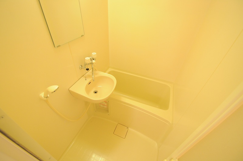 バス・シャワールーム　人気のお風呂・トイレセパレート物件です！