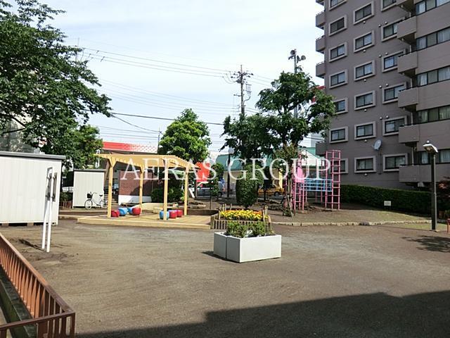 【レオパレスフラワーガーデン町屋の公園】