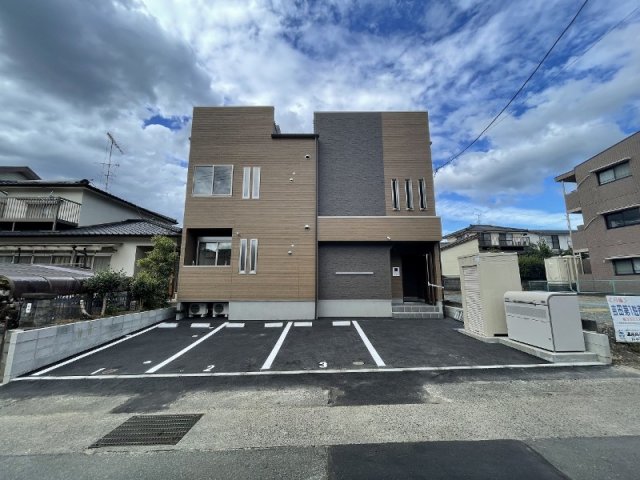 【熊本市北区楡木のアパートの建物外観】