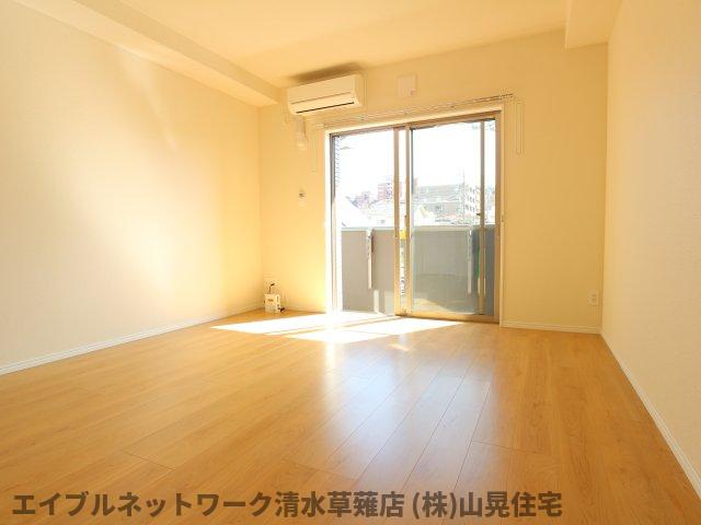 居室・リビング　ゆったりとした居間です