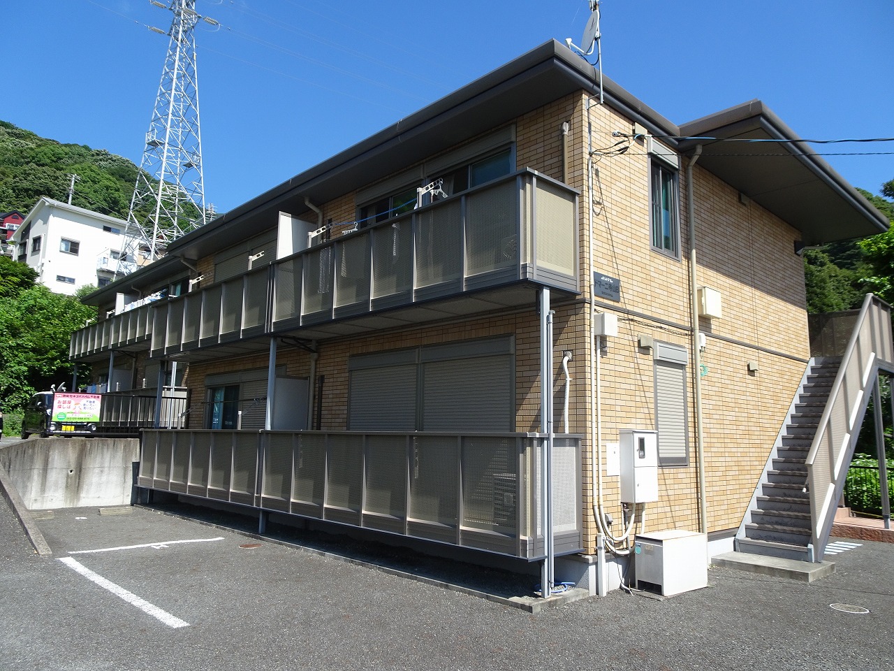 ドマーニ寺山の建物外観