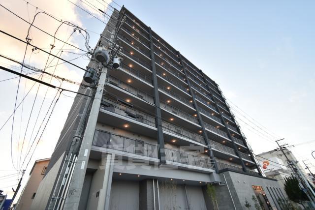 堺市西区浜寺石津町中のマンションの建物外観