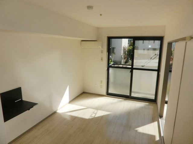 居室・リビング　2DKの間取りから1LDKへ変更いたしました