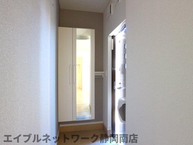 玄関　シンプルで使いやすい玄関です