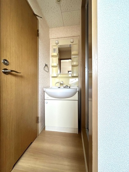 洗面設備　※別部屋の写真です