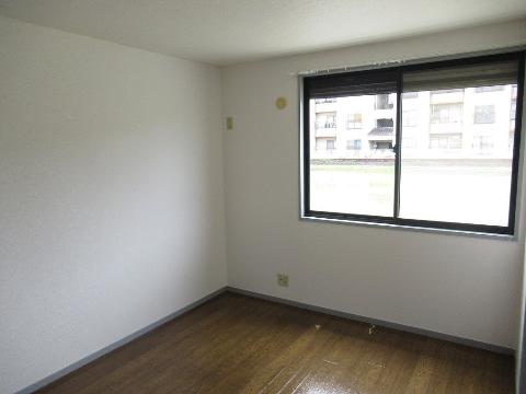 サンビレッヂ新和　その他　洋室